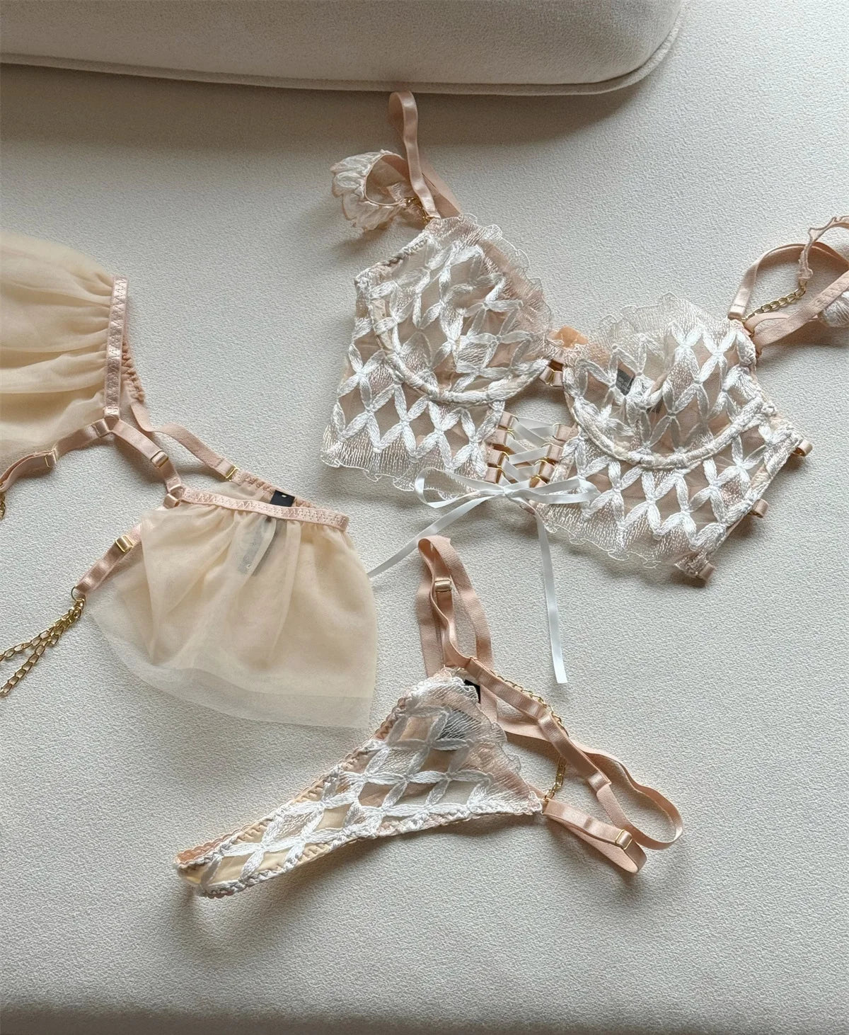 Embroidered Flying Sleeve Outer Lingerie Sexy Fishbone Corset Long Vest Style Bra Set of Three Women Underwear