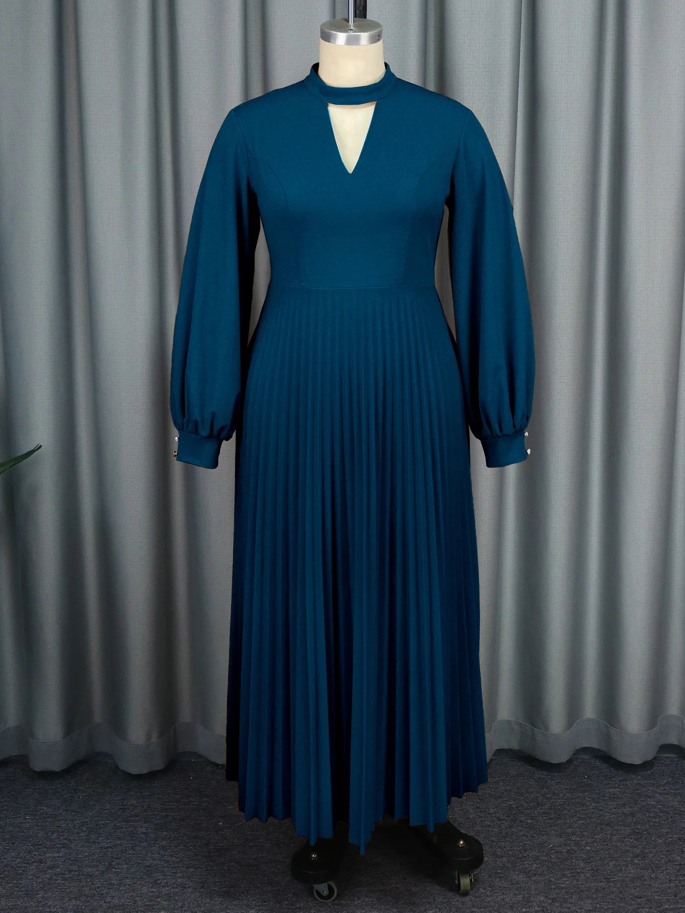 Long Lantern Sleeves Cut Out Maxi Curvy Women Pleated Dresses Plus Size