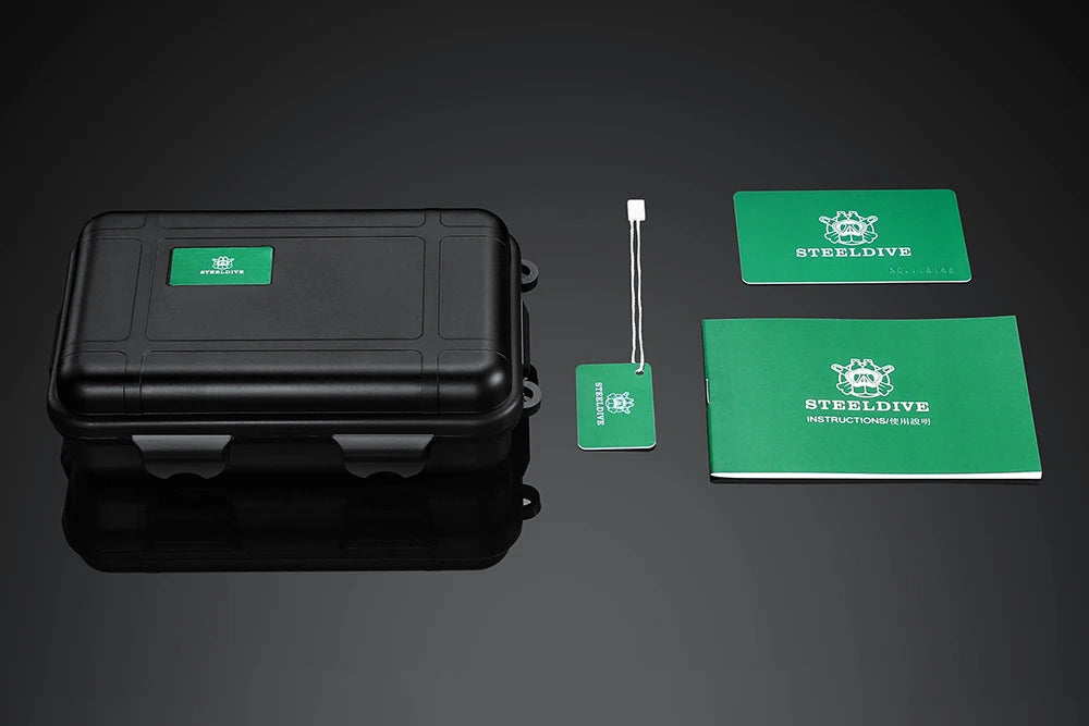 STEELDIVE SD1975 Mens Automatic Watches Men Dive Watch 300m Waterproof Mechanical Wristwatch C3 Luminous Clock Sapphire Mirror