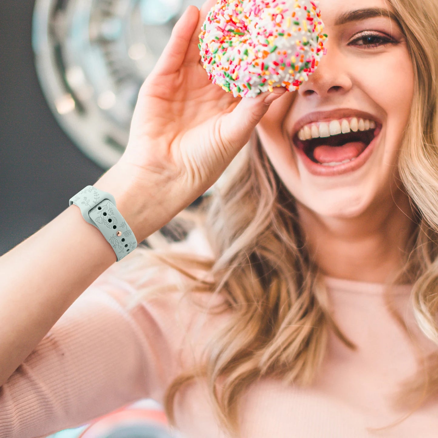 Flower Engraved Strap For Amazfit GTS/2/2e/3/4 GTS2 Mini/GTR 4/3/Pro/47mm/GTR2/2e/stratos 2/3/Bip Lite Band Bracelet