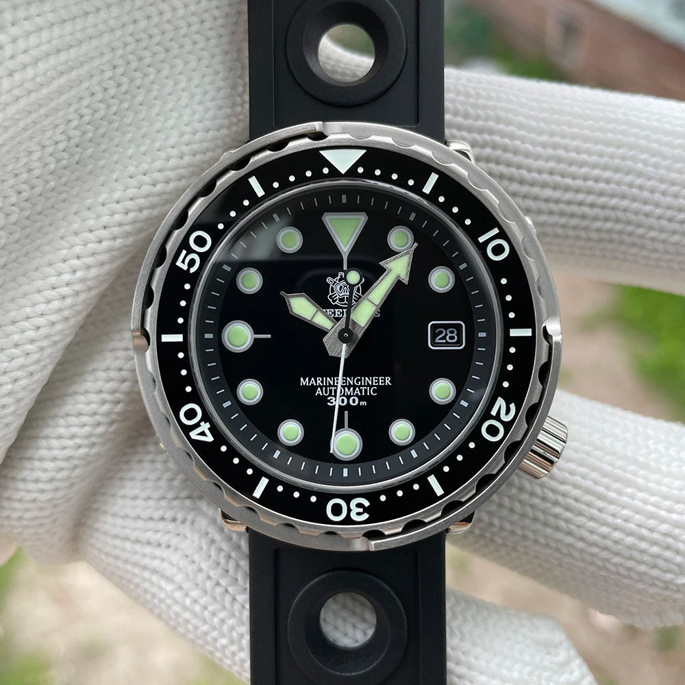 STEELDIVE SD1975 Mens Automatic Watches Men Dive Watch 300m Waterproof Mechanical Wristwatch C3 Luminous Clock Sapphire Mirror