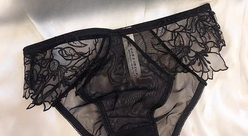 French Embroidery Lace Bralette Wireless Triangle Cup Bra for Women Elegant Lingerie Set Thin Straps Small Chest Cover MOYISU